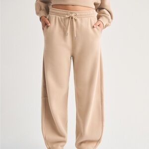 Abercrombie and Fitch High Rise Sunday Barrel Sweatpants